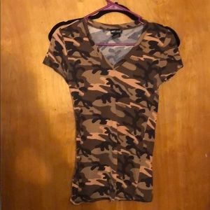 Camo v neck tshirt